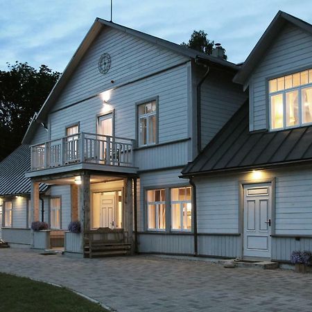 Meke Hotell Mustkalni Eksteriør bilde