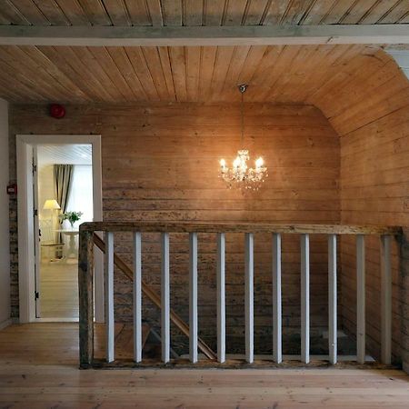 Meke Hotell Mustkalni Eksteriør bilde